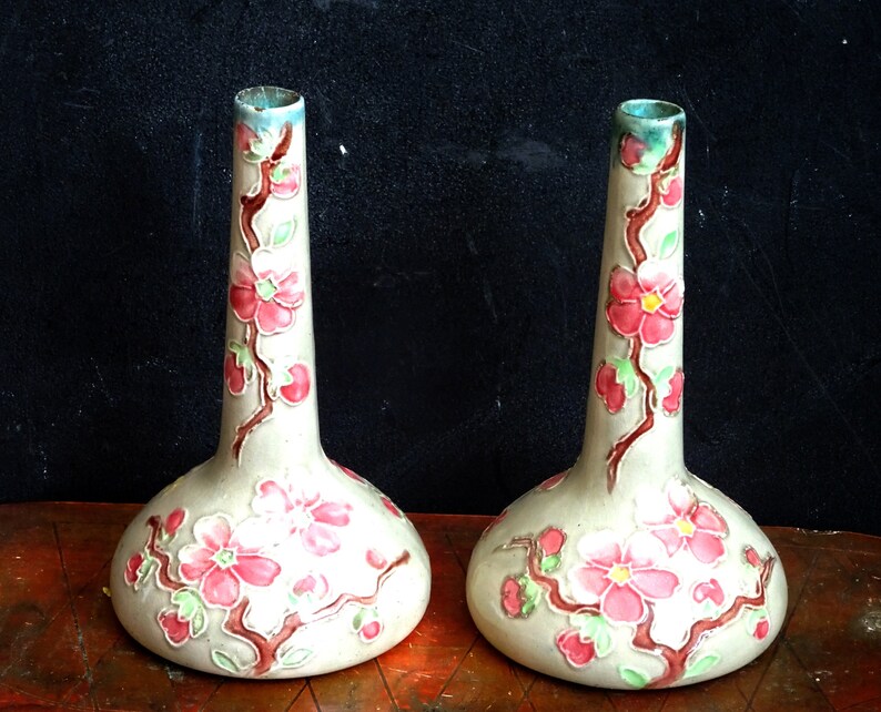 Ensemble de deux vases pour une fleur en céramique de style Art nouveau. Vase bouton de tige français image 6