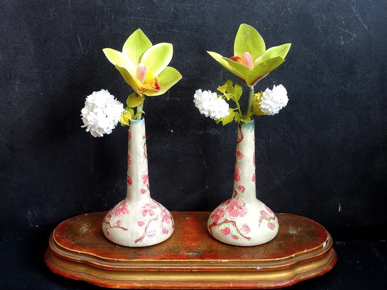 Ensemble de deux vases pour une fleur en céramique de style Art nouveau. Vase bouton de tige français image 1