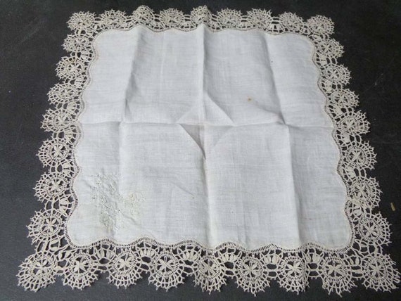 Antique French 1900s Creamy Heirloom Bobbin Lace … - image 3