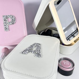 Organiseur de maquillage personnalisé, boîte à bijoux, rangement pour femme et fille, trousse de voyage pour maquillage, rose et blanc, miroir LED, 3 lumières réglables en couleurs image 6