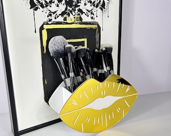 Mirrored Lips Makeup Brush Holder, Cosmetic Organizer