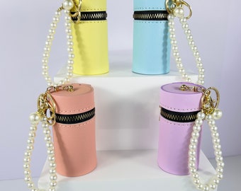 Llavero de perla en forma de pulsera, minibolso de piel sintética