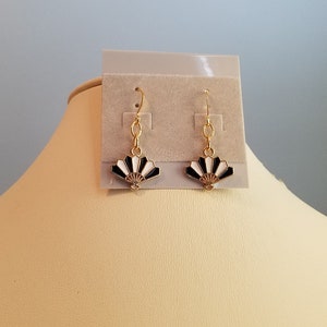 Earrings Fans Black White 4181