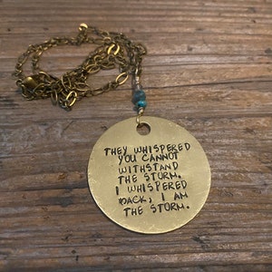 „I am the Storm“-Spruchhalskette