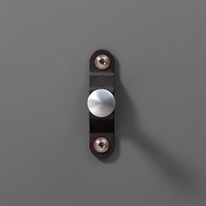 UH20 | Universal hanger  | Vertical mount | Design by Rahlle