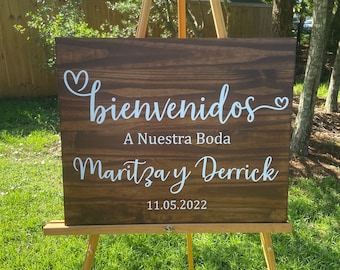 Bienvenidos a nuestra boda sign decals. A nuestra boda sign decals. Spanish wedding sign stickers. Wedding mirror decals..