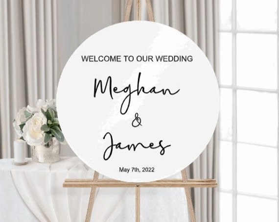 Acrylic wedding welcome sign. Round Acrylic wedding signs in  Gold. Black. White. Frosted or Clear