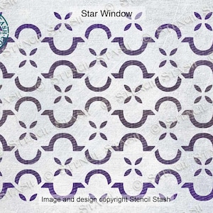 Op de afbeelding: Een rechthoekig sjabloonvel met een herhalend Star Window-patroon in paars. Het ontwerp bestaat uit afwisselende rijen van halfronde bogen en stervormen met vier bloemblaadjes. De tekst Star Window staat bovenaan in het midden gedrukt.