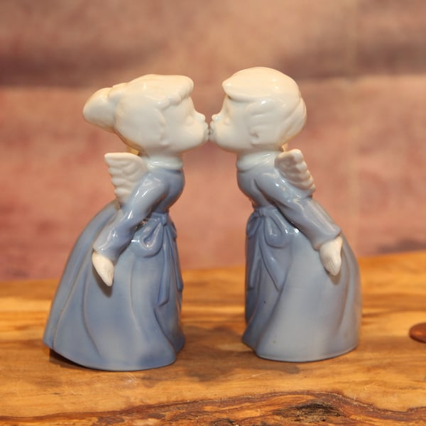 Vintage Blue & White Porcelain Kissing Angels, 4", Made in Japan, 1950's B53-11-10