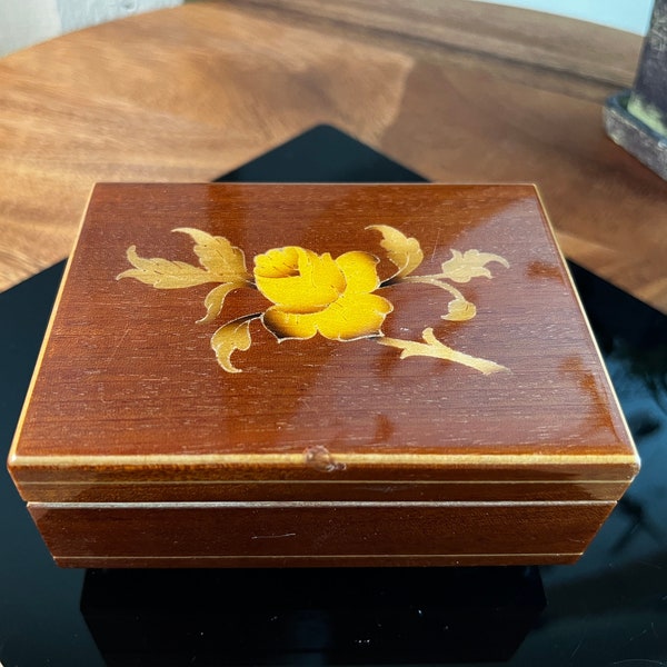 Vintage, Music, Jewelry, Trinket, Box, Yellow Rose, Ballerina, Original Deichert,  Plays "Romance Beethoven", 4", 1980's   B37-5-19  (#3)