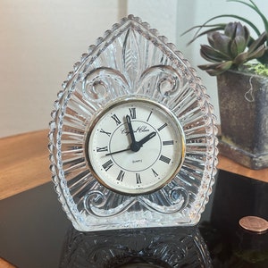 Vintage, Arch Shape, 24% Leaded Crystal, Glass, Quartz, Crystal Clear Clock, M.I. Taiwan, 6&quot;, 1970&#39;s     B92-3-17