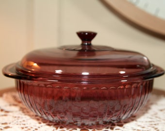 Vintage Pyrex, Cranberry Lila, Glas, bedeckt, Auflaufform, 2 Qt, USA B104-9-5