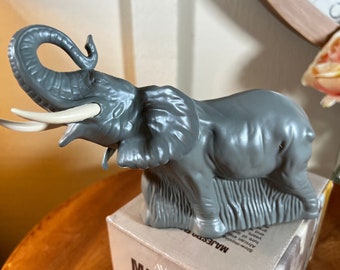 Vintage, Avon, Majestic Elephant, Decanter, Wild Country, Aftershave, 5.5 FL OZ., 7.5", New Old Stock, 1980's   B82-11-11   (#8)
