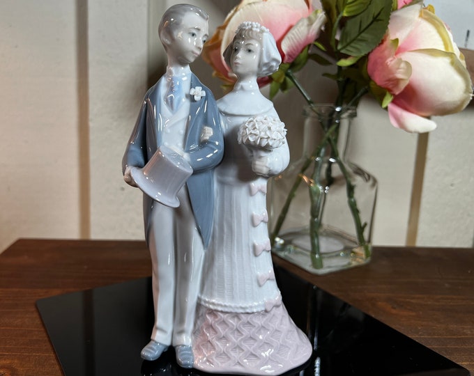 Lladro, wedding Couple, Figurine, 4808, Handmade, Bride & Groom