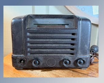 Radio a válvulas Emerson vintage, baquelita marrón con esfera dorada, década de 1940, AM, a válvulas, radio de baquelita, inoperante, 15" R11/20