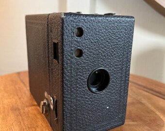 アンティーク ボックスカメラ ケース付き il_340x270.5882044751_3vu9.jpg