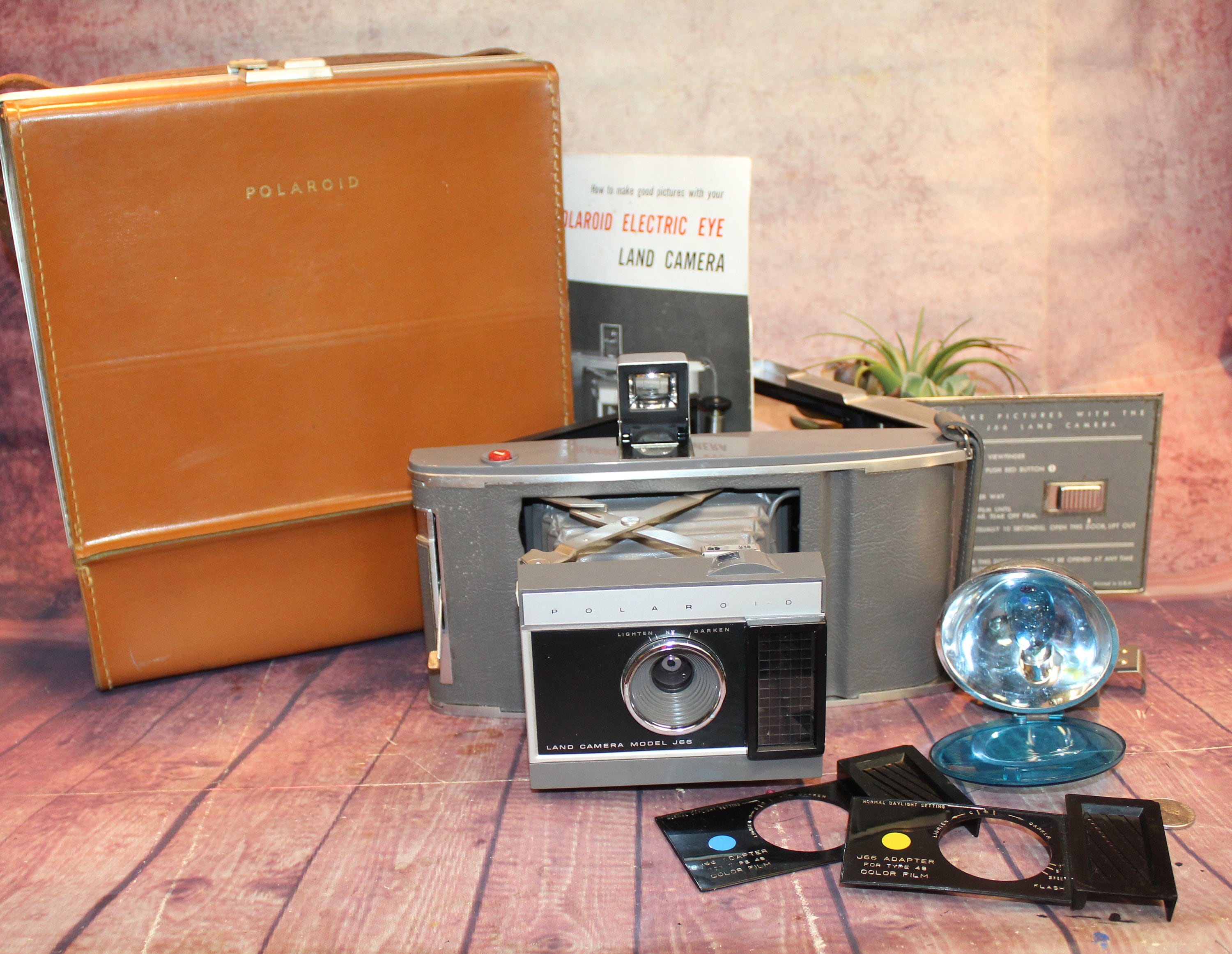 polaroid electric eye model j66