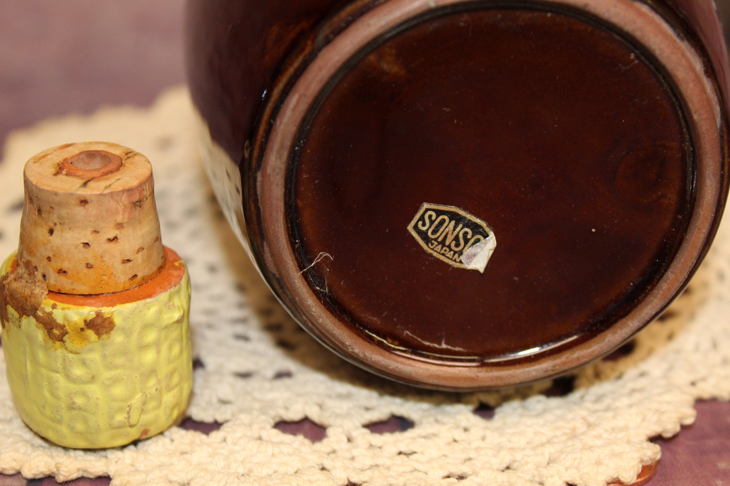 レトロなジャグ ＆ ポット made in Japan Vintage Wild Cat Juice Ceramic Jug With Stopper Bottle & 8 Small