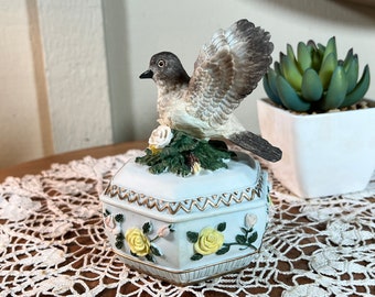 Vintage, Heritage House, Sing A Song, Bird Music Box, Plays 