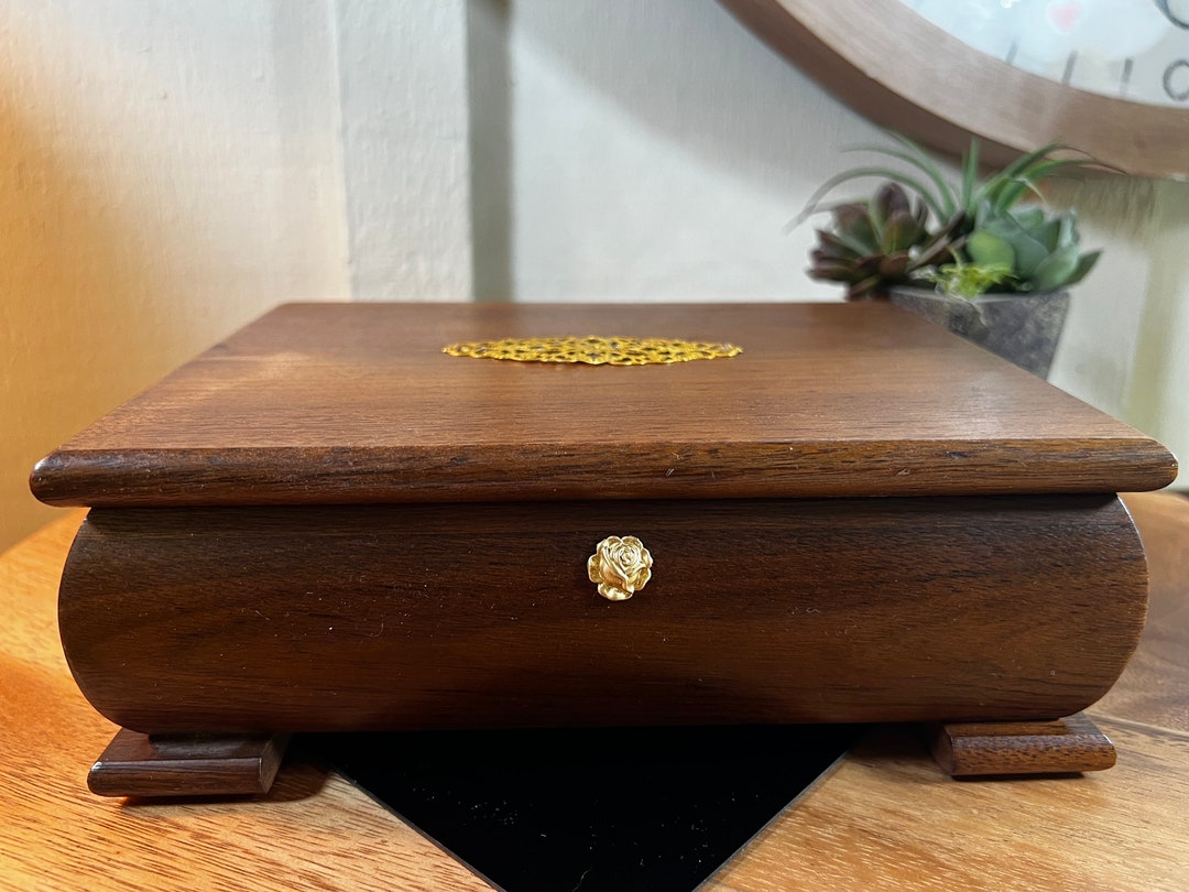 Wood, Reuge, Music Box, Trinket, Jewelry Box, Made in Italy, Plays