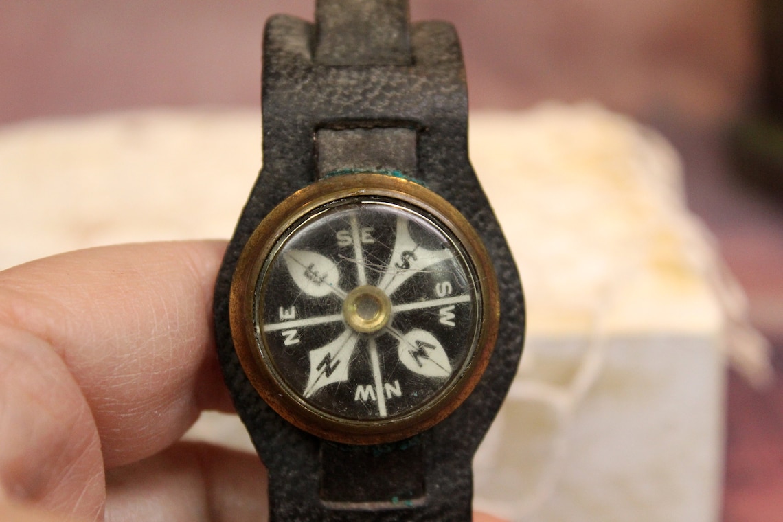 Vintage Compass Watch Like with Leather Band B89 Etsy