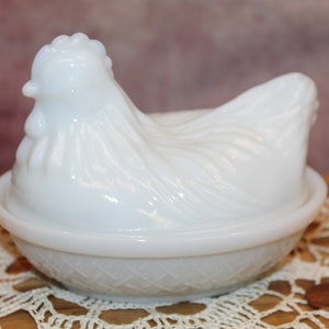 Vintage Milk Glass Chicken on a Basket, White Hen on Nest,4.5&#39;, 1960&#39;s     B78-8-9