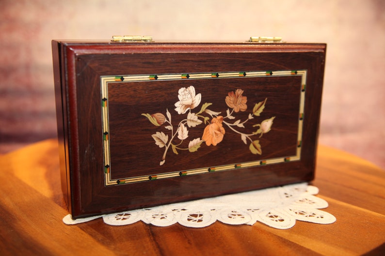Trinket Box 1970/'s B01-3-18 Vintage Wood Inlay Floral Pattern Wood Jewelry 9.6