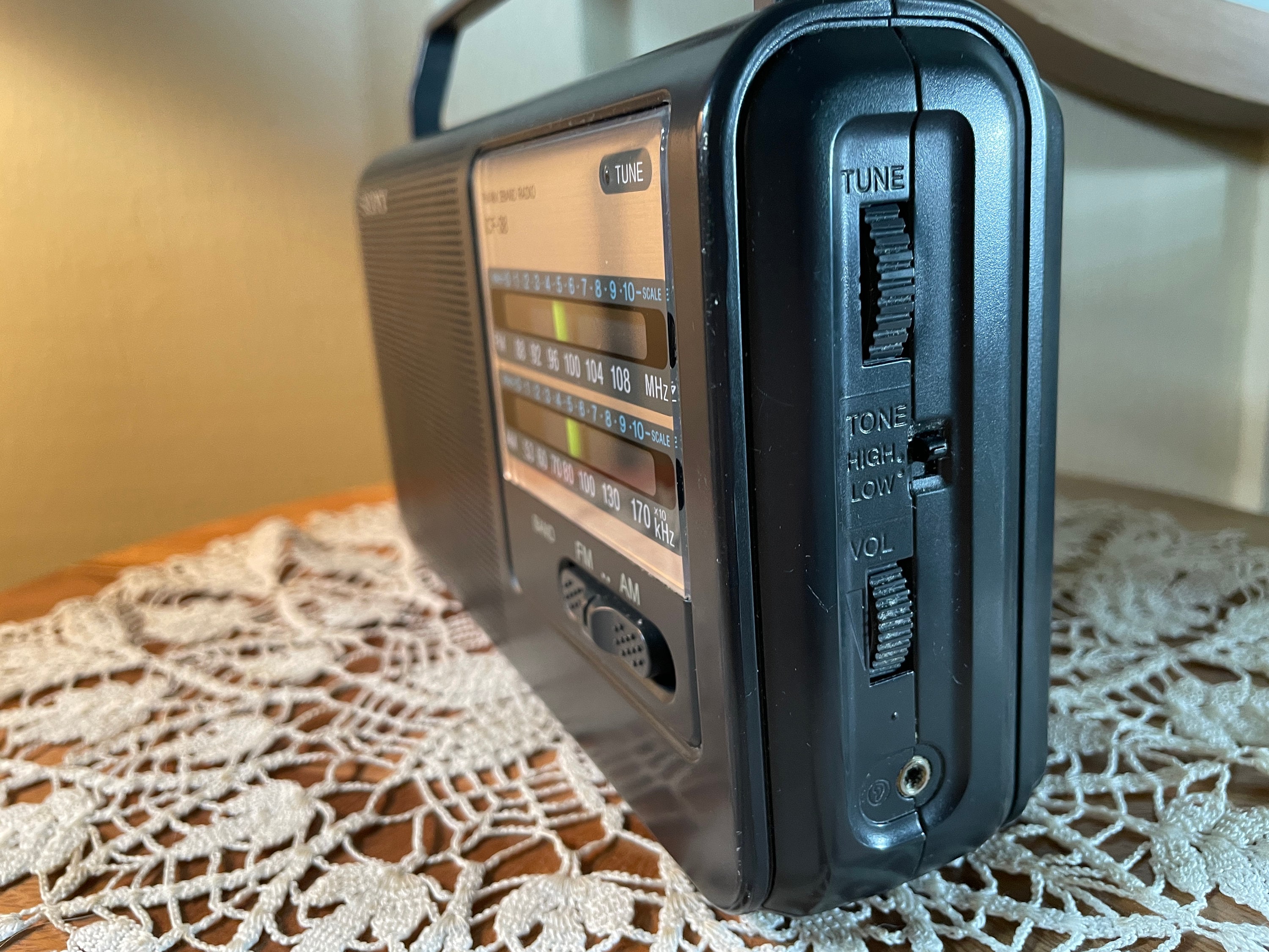 Vintage 1980's Sony AM/FM Portable Transistor Radio Etsy