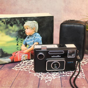 Vintage Minolta 400 Autopac Camera with Box, 1970&#39;s     B51