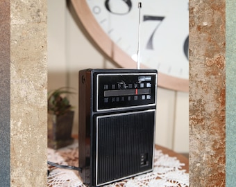 Vintage, GE, General Electric, Transistor Radio, Black, 5 Vintage, GE, General Electric, Transistor Radio, Black, 5