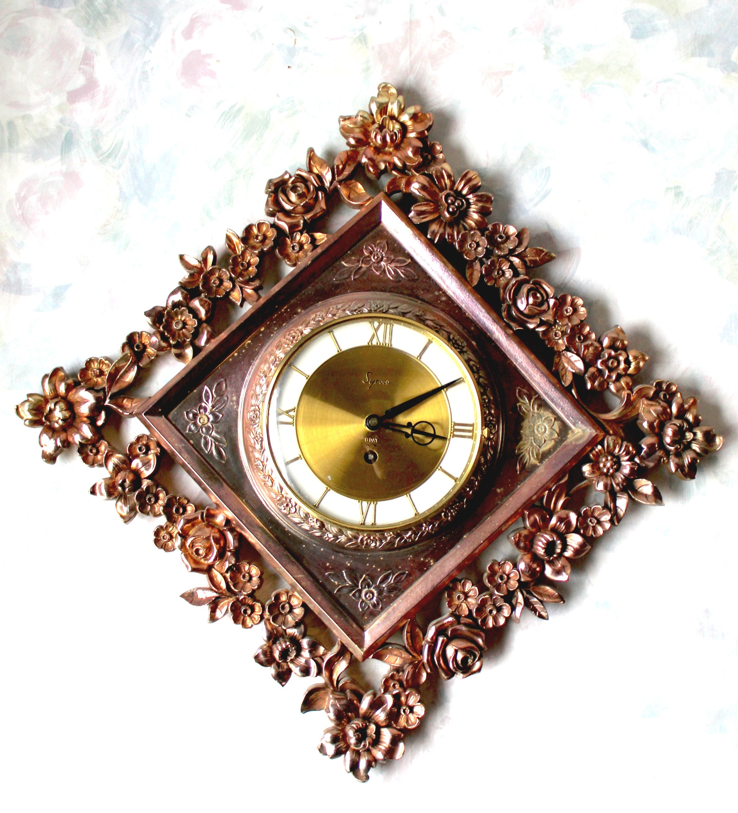 【1960’s】 SRO Alum rhinestone decorated Amazon.com: Metal Gallery Hobby Lobby Ornate Oval Rhinestone
