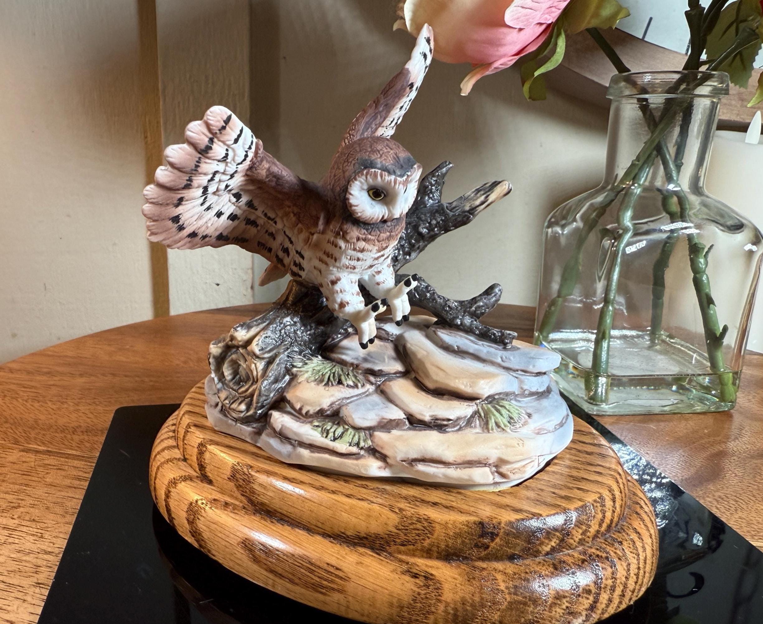 Lynn Chase, Owl, Flying Owl, Music Box, Figurine, 6.5" - Porcelain & Wood, Plays "Memo