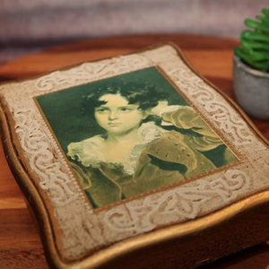 Antique Gold English Boy Music Box, Jewelry box, Trinket Box, 8&#39;, 1980&#39;s   B23
