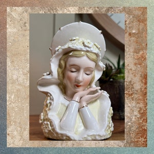 Vintage, Small, Virgin Mother Mary, Virgin Mary,  Praying, Madonna, Glossy Ceramic, Planter, White, Yellow, Floral, 6", 1960's   B67-1-8