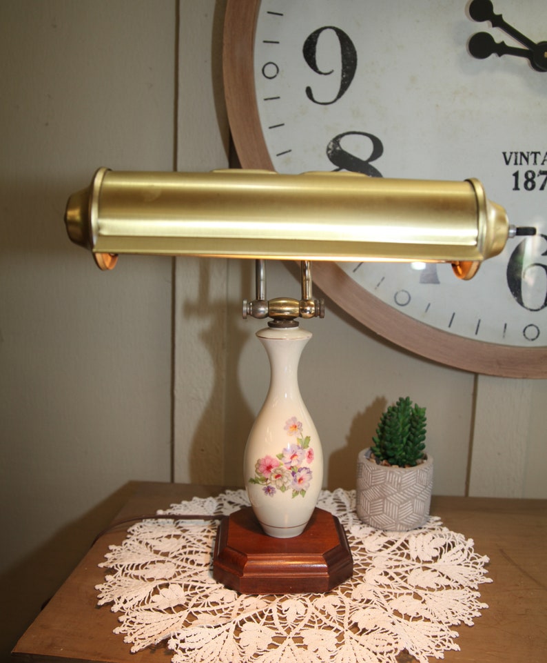 Vintage Porcelain Base Wood Porcelain Brass Desk Lamp, Piano Lam Vintage Porcelain Base Wood Porcelain Brass Desk Lamp, Piano Lam