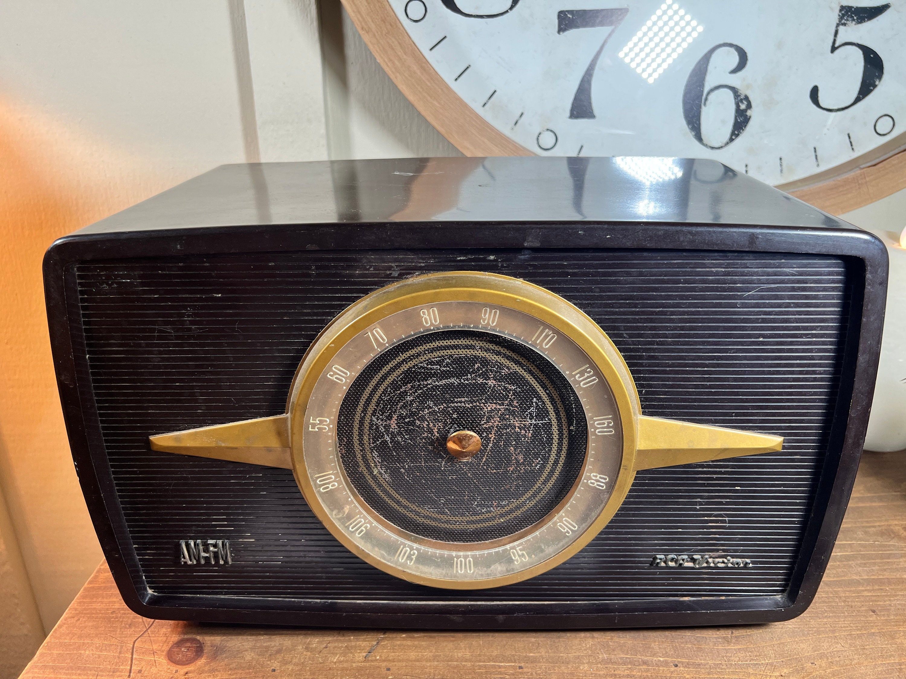 真空管ラジオ ブラウン The 1961 Braun SK 25 radio designed by Arthur Braun and Fritz Eichler