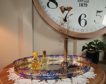 Vintage Gold Ormolu Filigree Oval Makeup Mirror Vanity Vassoio con Viola e Blu, 14", 1970's B40-10-20
