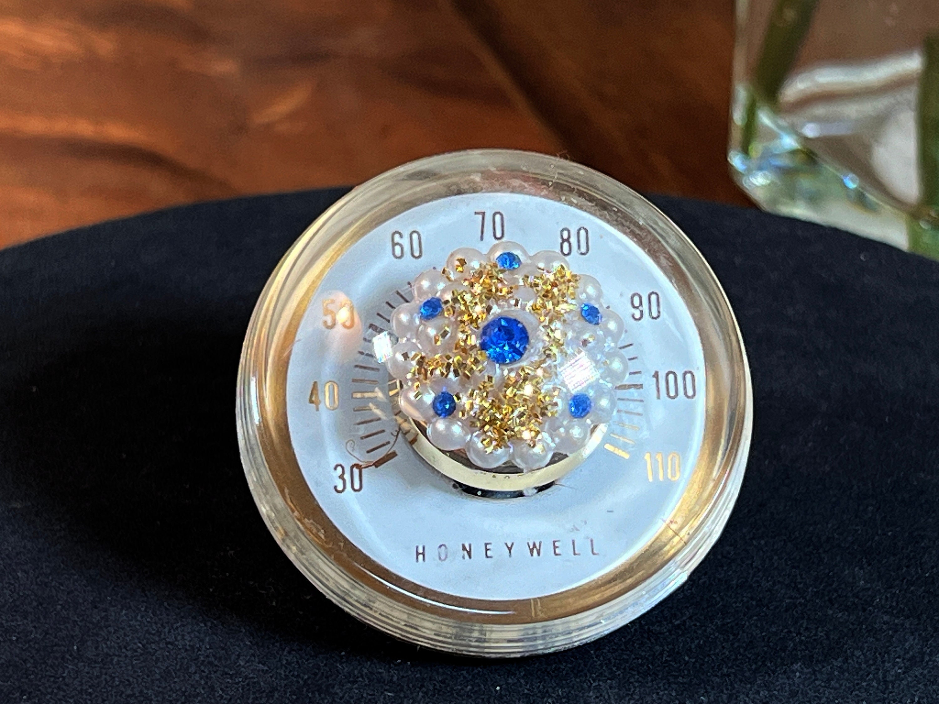 thumbnail image 2 of Vermont Copper Dial Thermometer - Living Finish Weather Instrument With Alarm 2 of 9