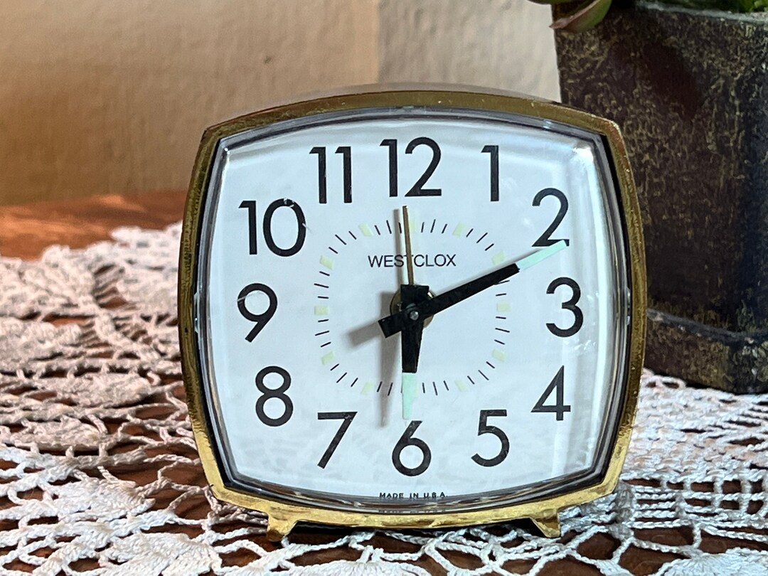 Vintage Westclox Faux Wood Alarm Clock, Works, Glow in the Dark Hands, White Face, Brown Plastic