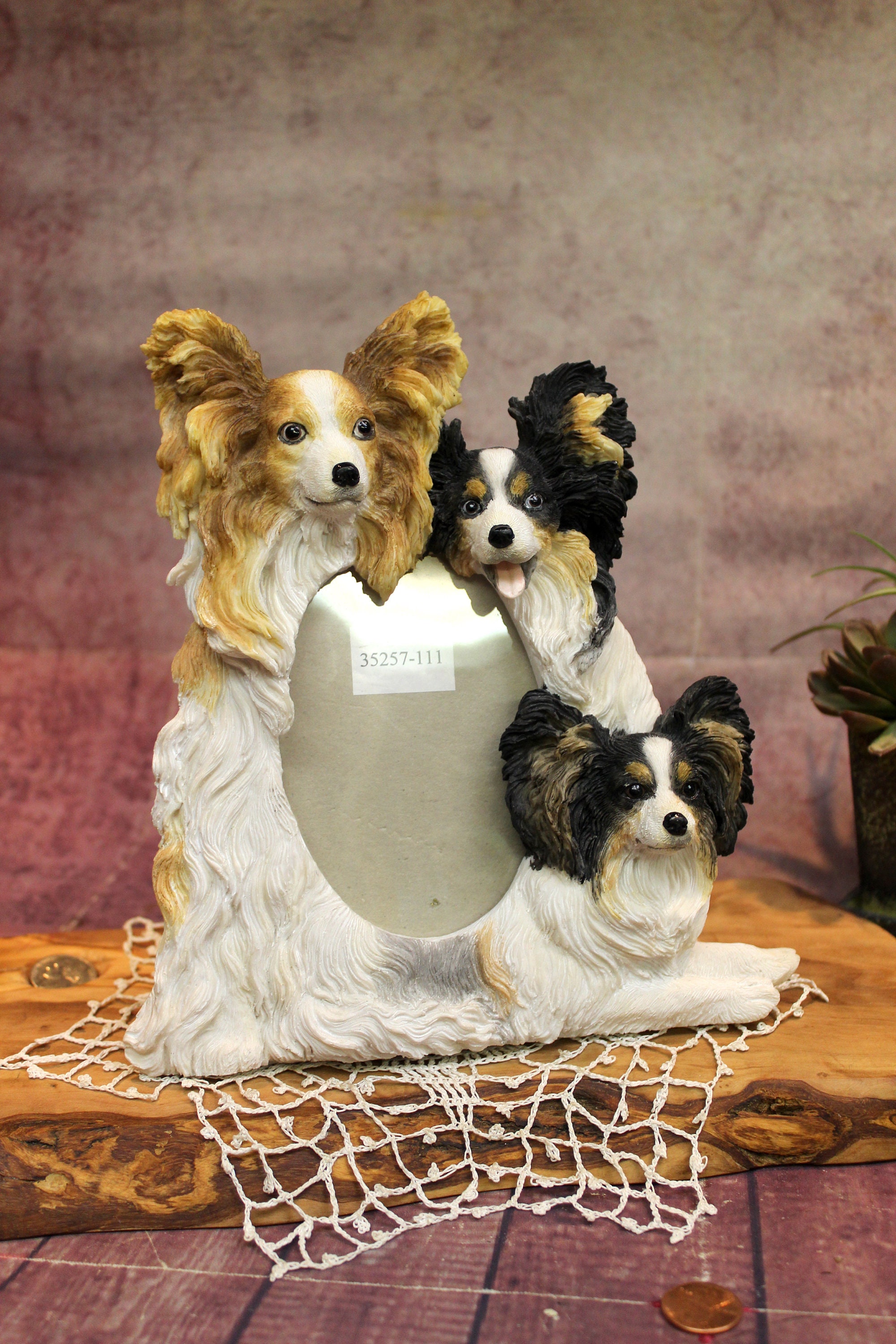 A　記念日　パピヨン 3 パピヨン犬樹脂額縁、1980 年代、8.5 インチ B40-8-9 - Etsy 日本