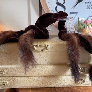 Mink Stole Scarf, Fabric Neck Scarf, Mink Tails on Ends,41&quot;, 6 Small Mink Tails, 1960&#39;s   B5-5-3