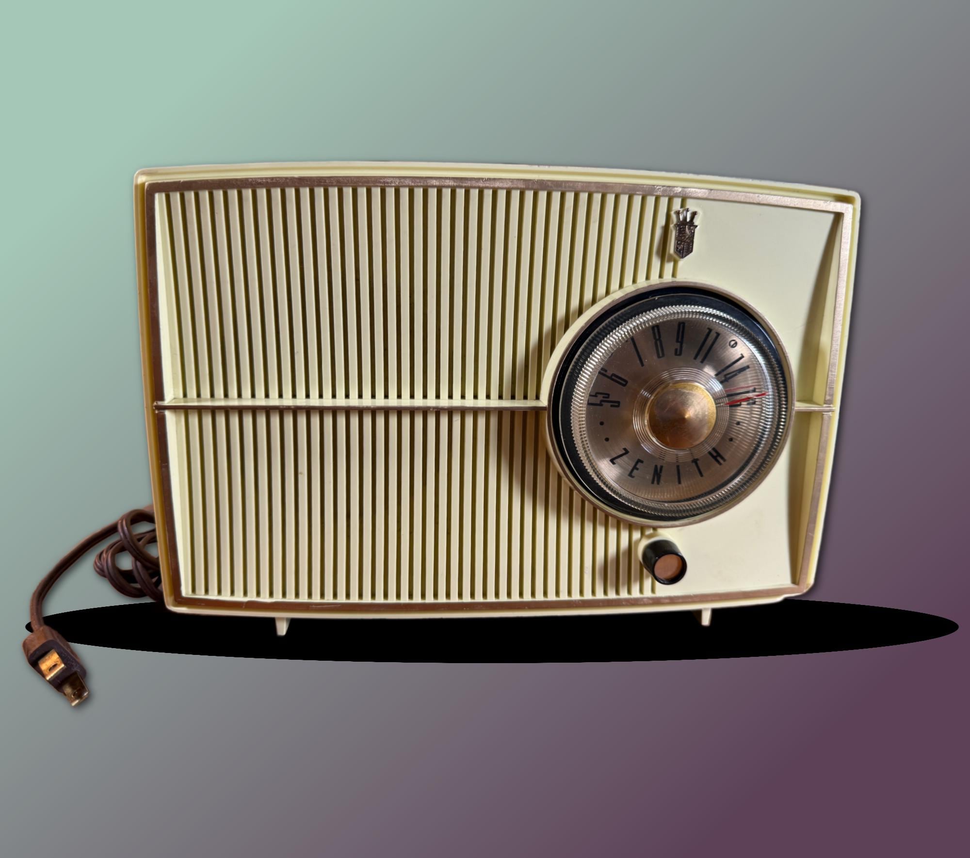 vintage 50s radio 激レア　オンブック品 Vintage, Zenith, H509, 1950s, AM, Tube, Plastic Case Radio, WORKS