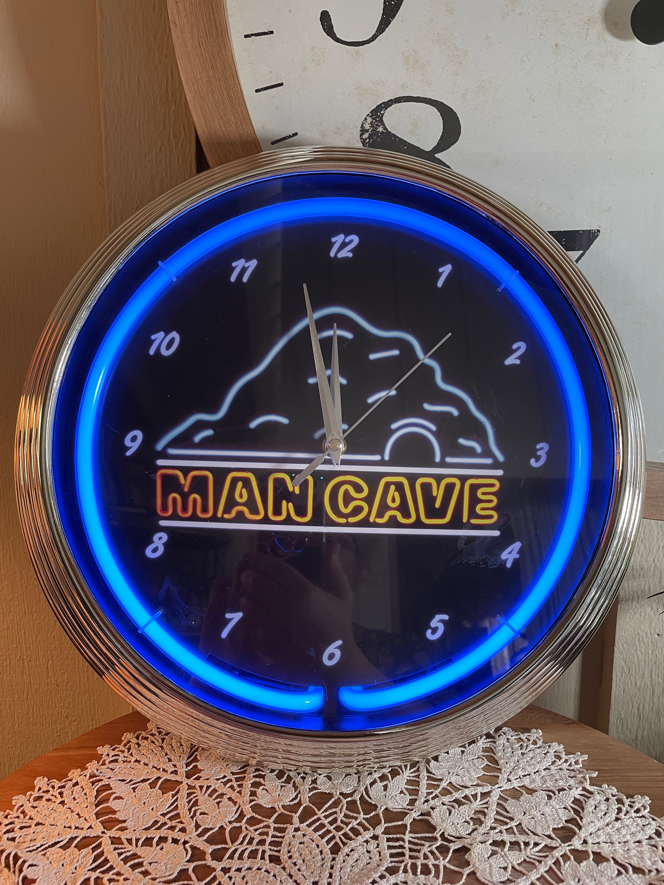 Vintage Light Up, Neon Blue, MAN CAVE Clock, 15', Wall Hanging Clock 1990's   K4/2-4-2