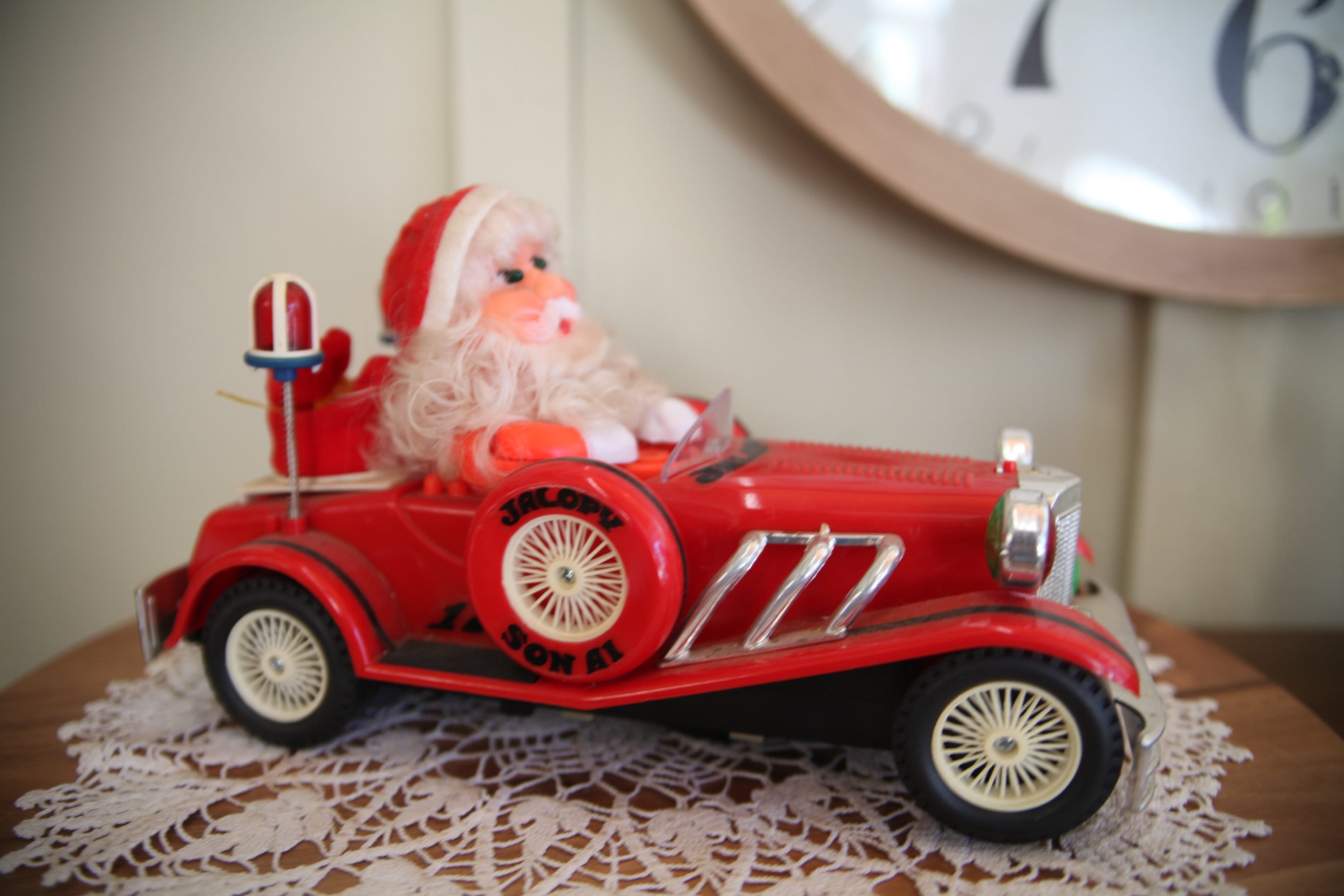 B101 Fm Christmas 2022 1984 Old Style Cartoon Car W/ Christmas Santa Flash Lights | Etsy India