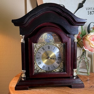 Vintage, Decorative Face, Mahogany, Square Mantel Clock, Westminster Chimes, Quartz, 13.5&quot;, 1980&#39;s, K1/26