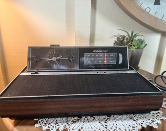Vintage 1960's Space Age ADMIRAL Clock Radio, Made in Japan, 11 Inch  B111-7-24