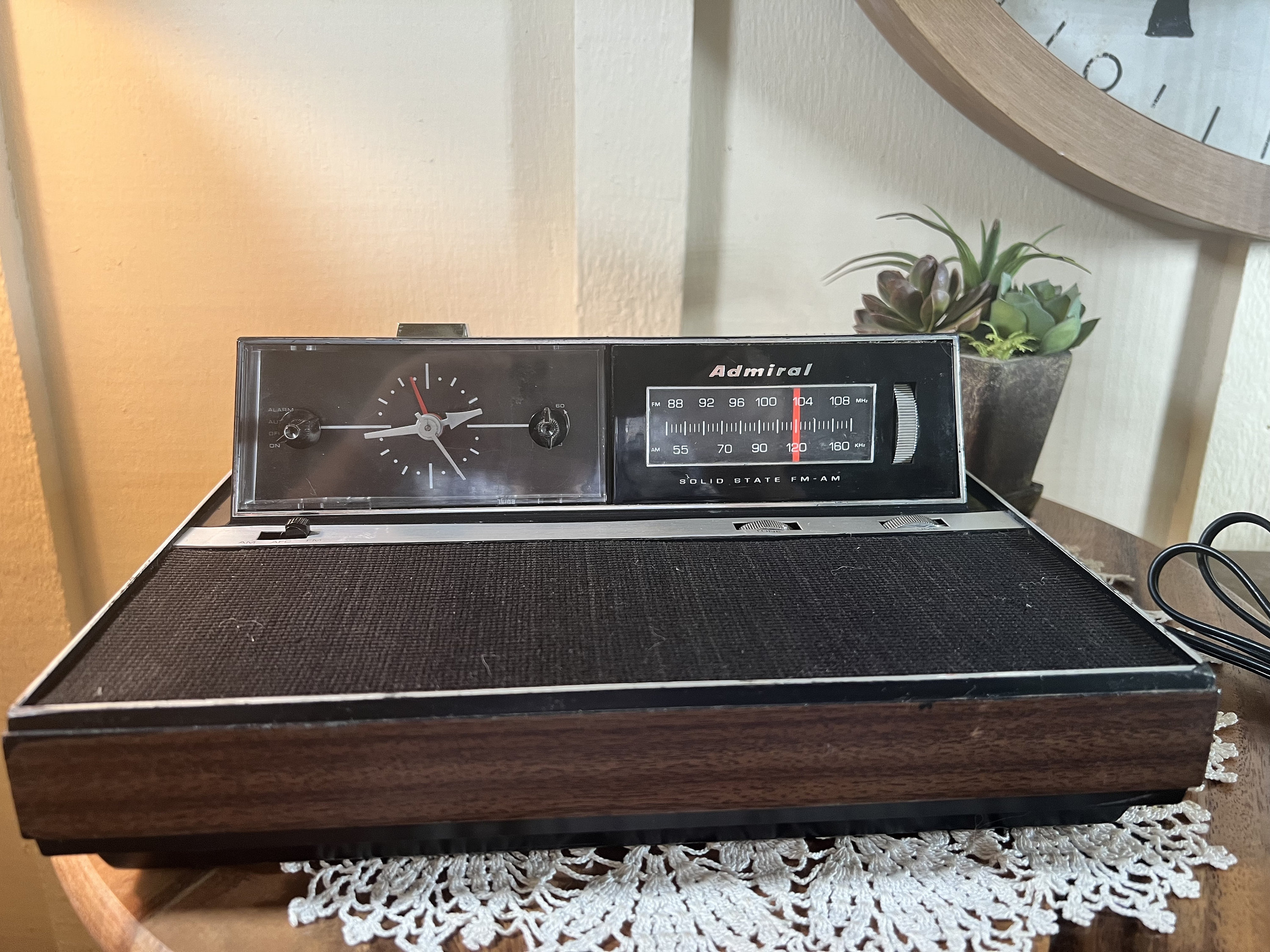 Vintage 1960's Space Age ADMIRAL Clock Radio, Made in Japan