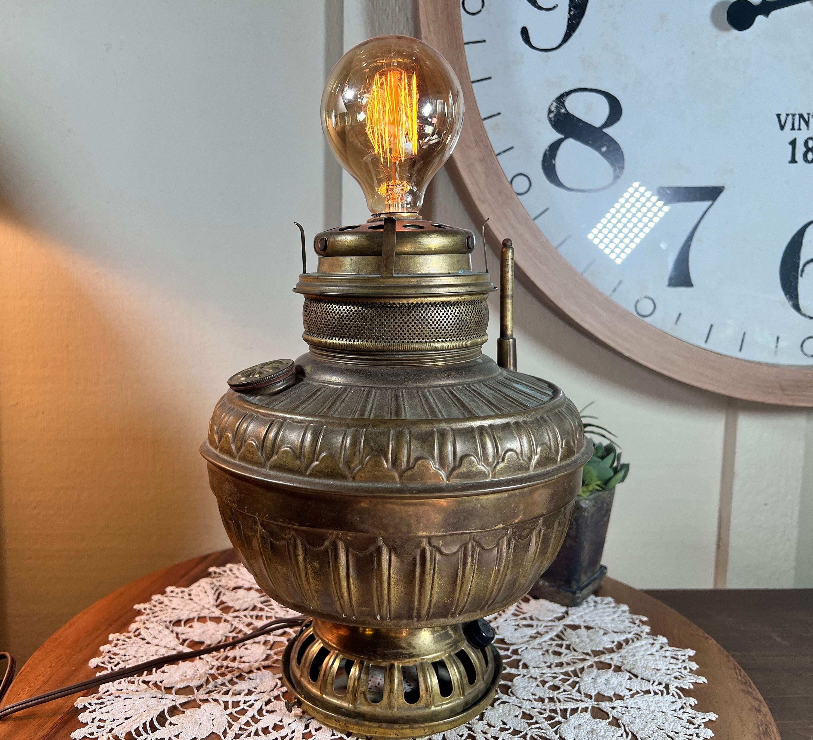 Antique, Oil Lamp, Brass & Wide Body, Parlor or Banquet Lamp, Converted to  Electric, 15 Inch, With Edison Bulb 1900's K10/1 