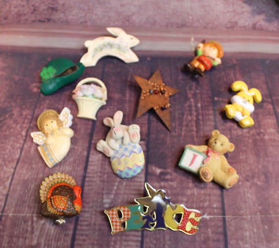 Vintage Plastic Pins, 11 Total from the 1970's & … - image 1