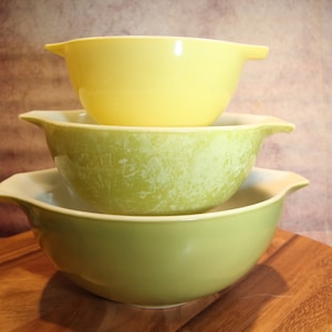 Vintage Pyrex Verde Grün Muster Cinderella Mischschüsseln 444, 443 und 441 B42-5-1